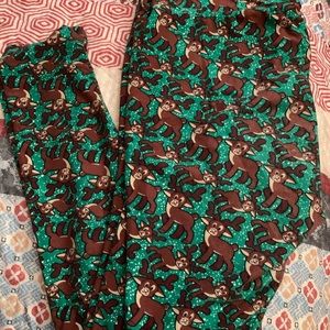LulaRoe Tall and Curvy TC Leggings- Reindeer